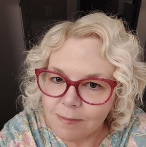 Meet your Posher, Heidi